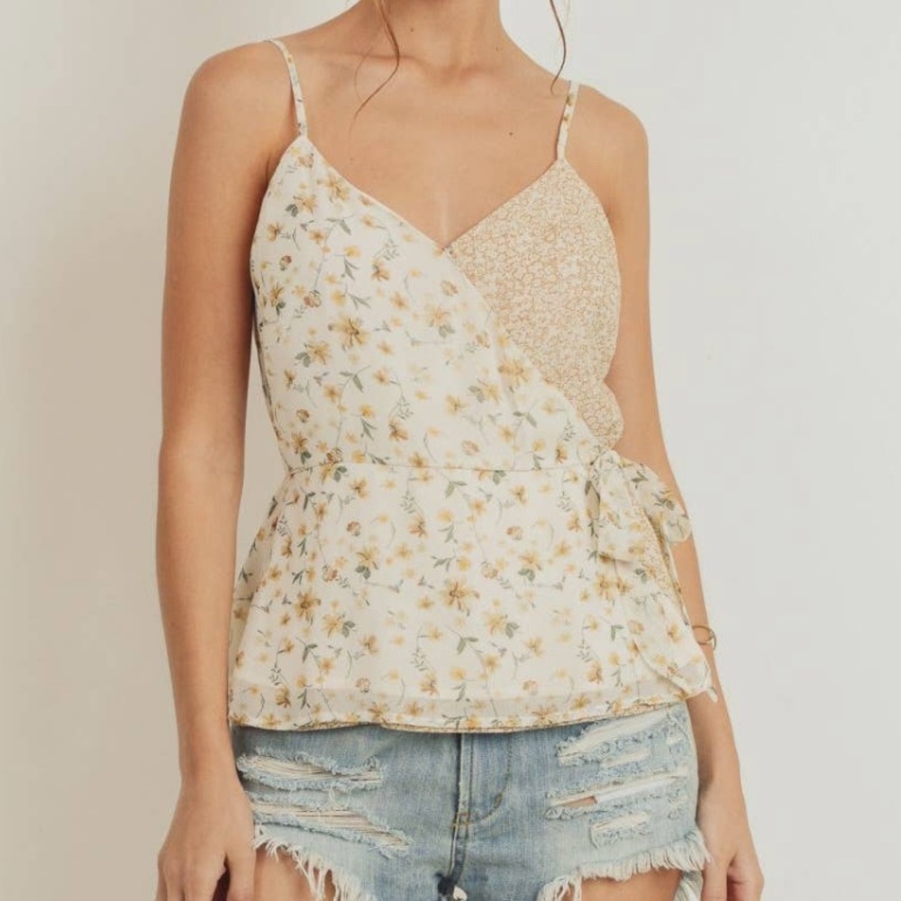 NWT Yellow & White Floral Print Spaghetti Strap Tank Top - Picture 2 of 5